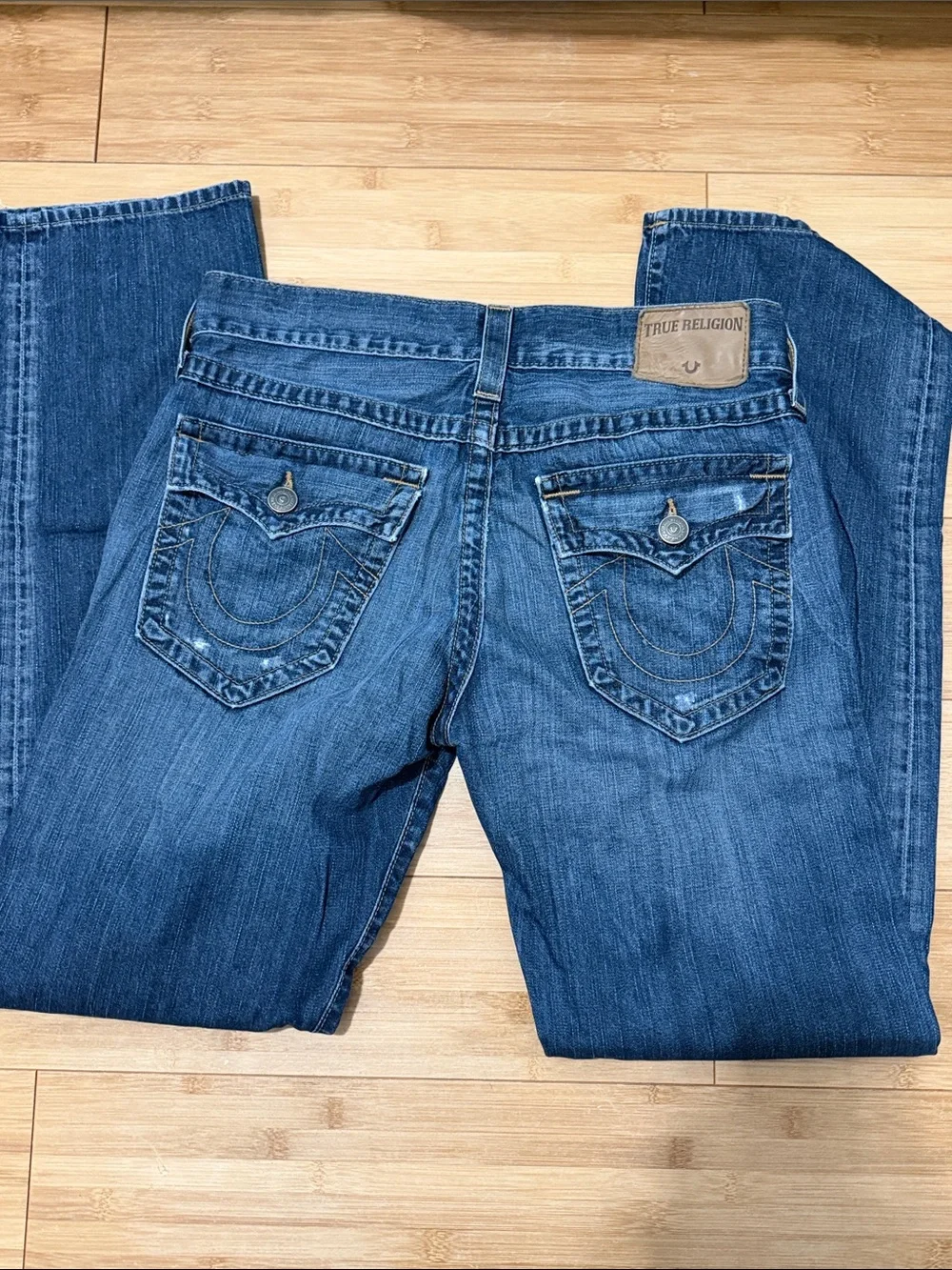 True religion relaxed straight Men's Classic Blue Distressed Jeans